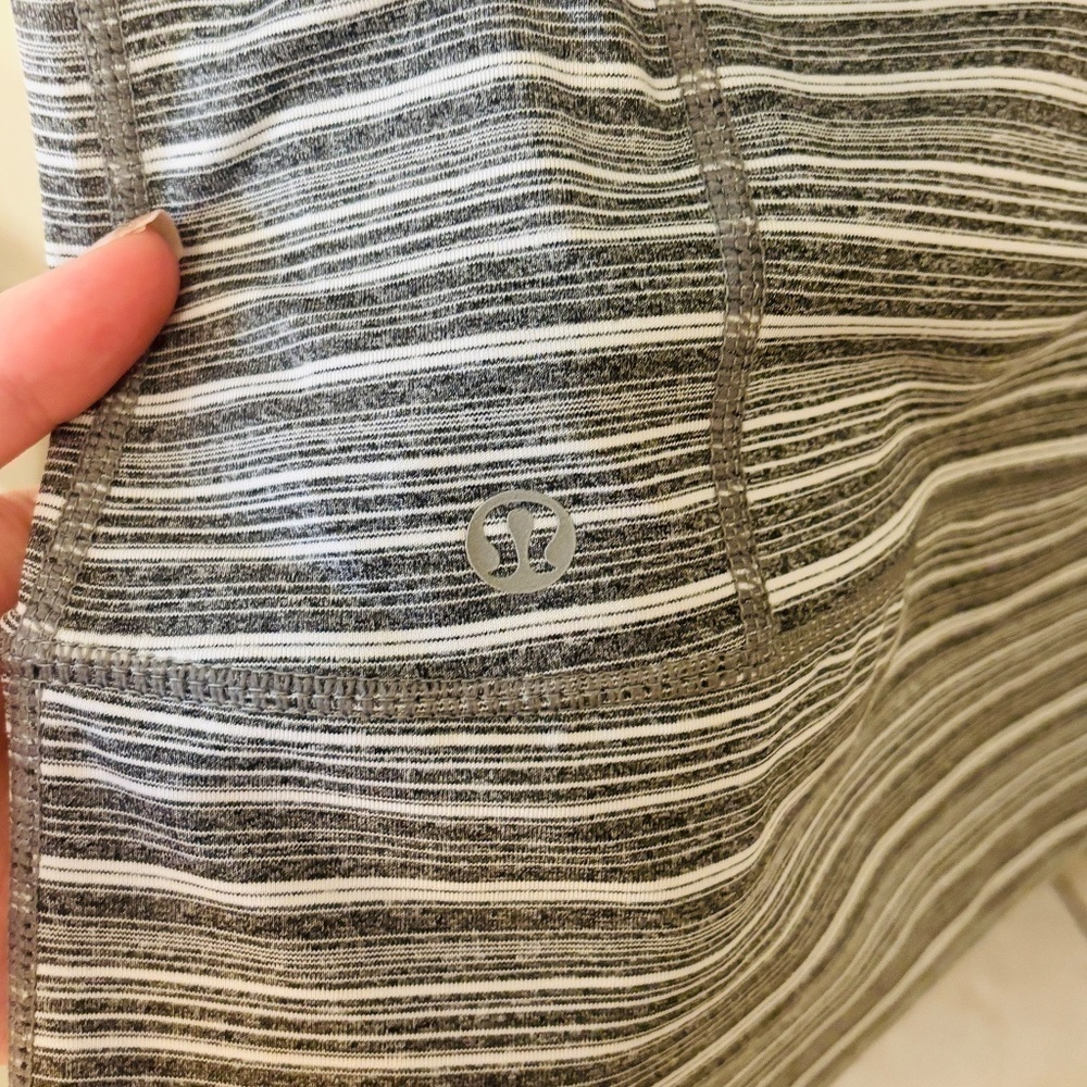 Lululemon Stride Jacket Grey Purple Striped Size 6 - Picture 7 of 9
